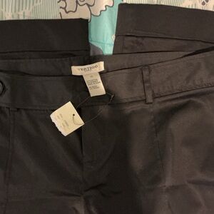 Vertigo Paris Black Capris